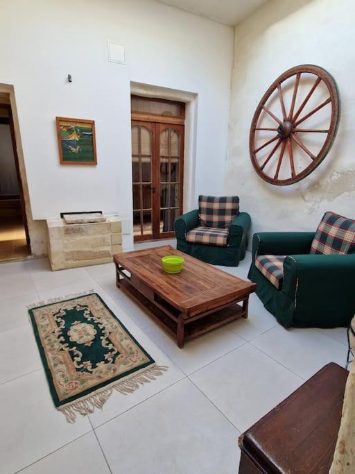 Cozy 1 Bedroom House In Iz-Żejtun Buitenkant foto