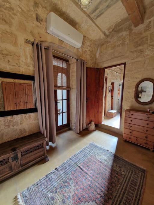 Cozy 1 Bedroom House In Iz-Żejtun Buitenkant foto